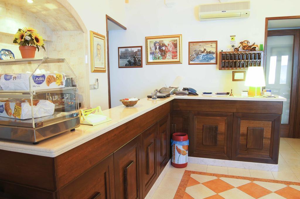 Albergo Vittoria Taviano  Exteriér fotografie