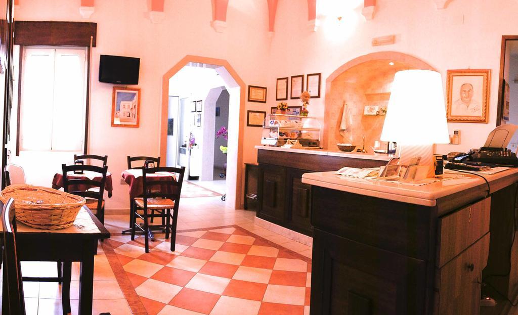 Albergo Vittoria Taviano  Exteriér fotografie